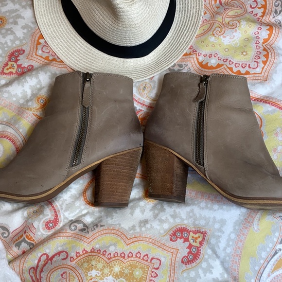 BP • Booties - Picture 2 of 10